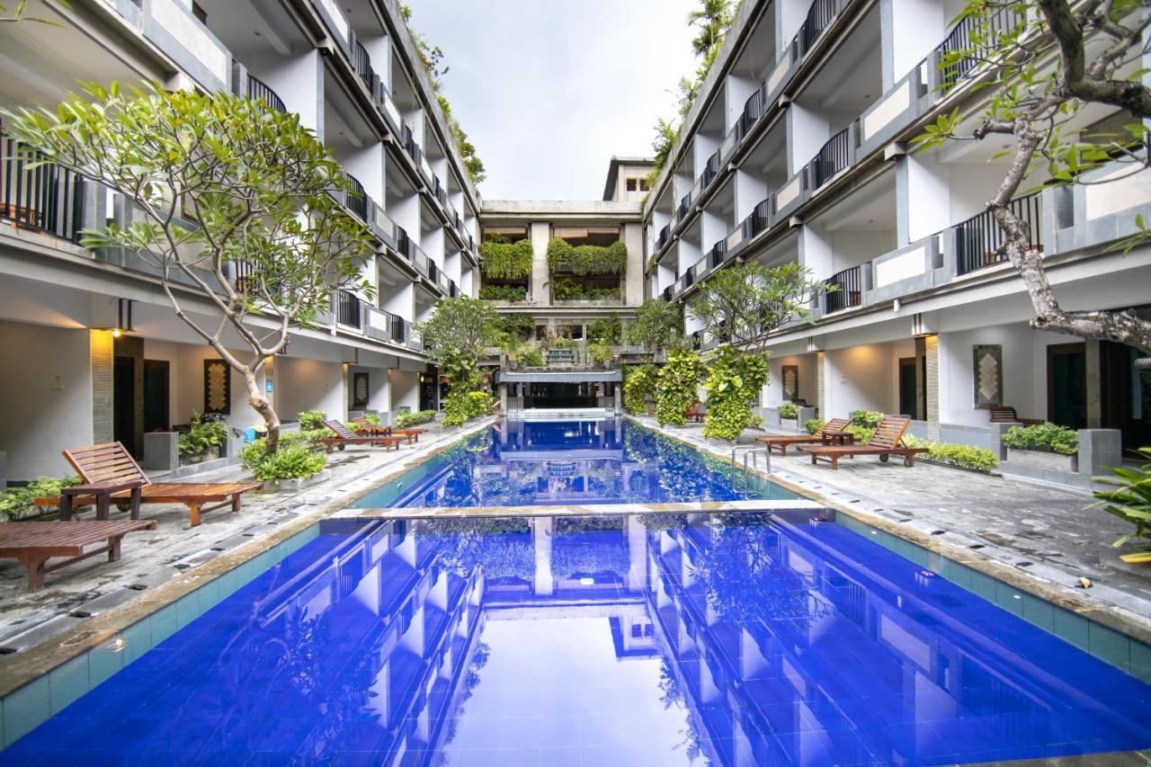 Champlung Mas Hotel Legian Екстер'єр фото