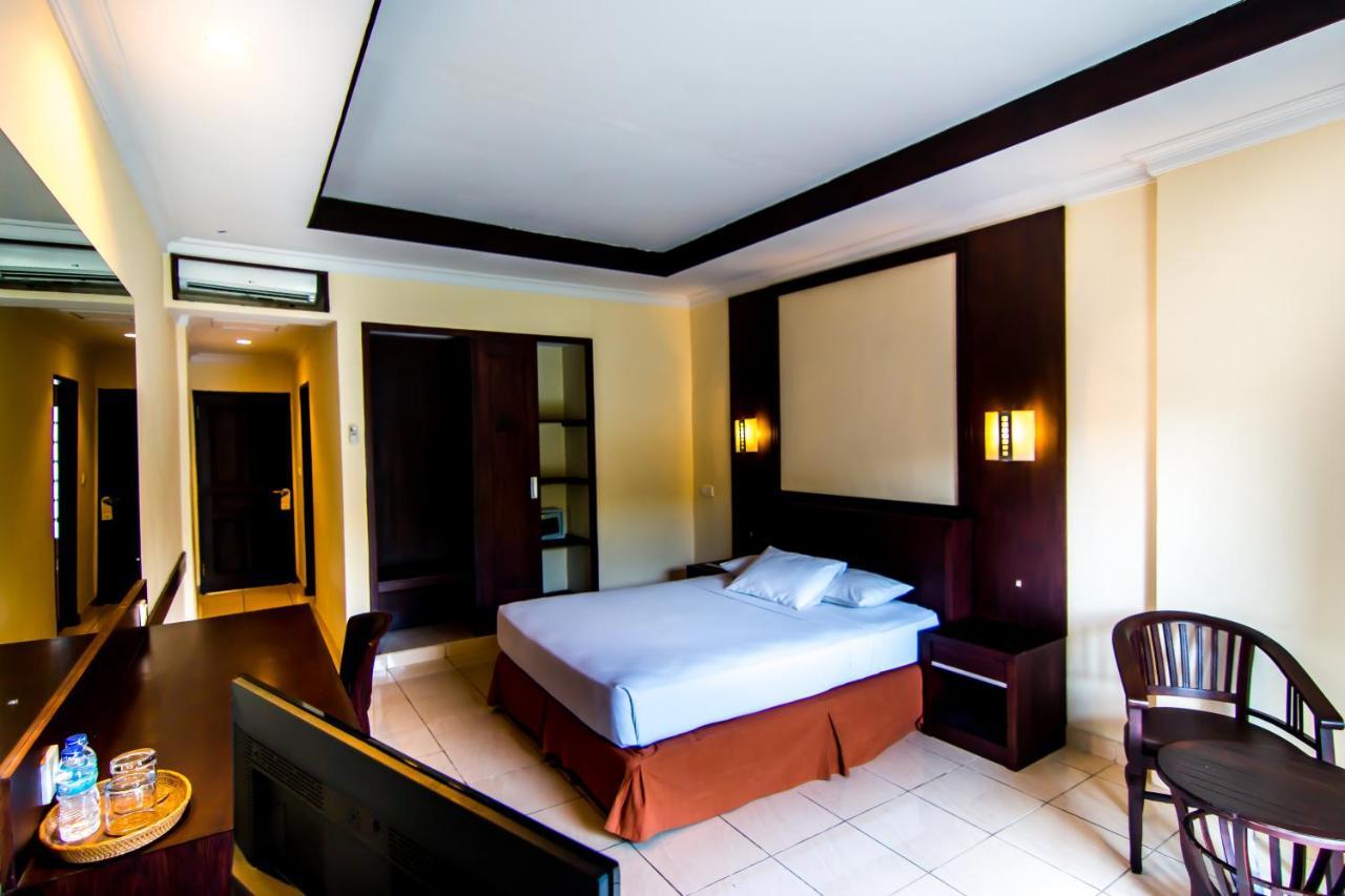 Champlung Mas Hotel Legian Екстер'єр фото