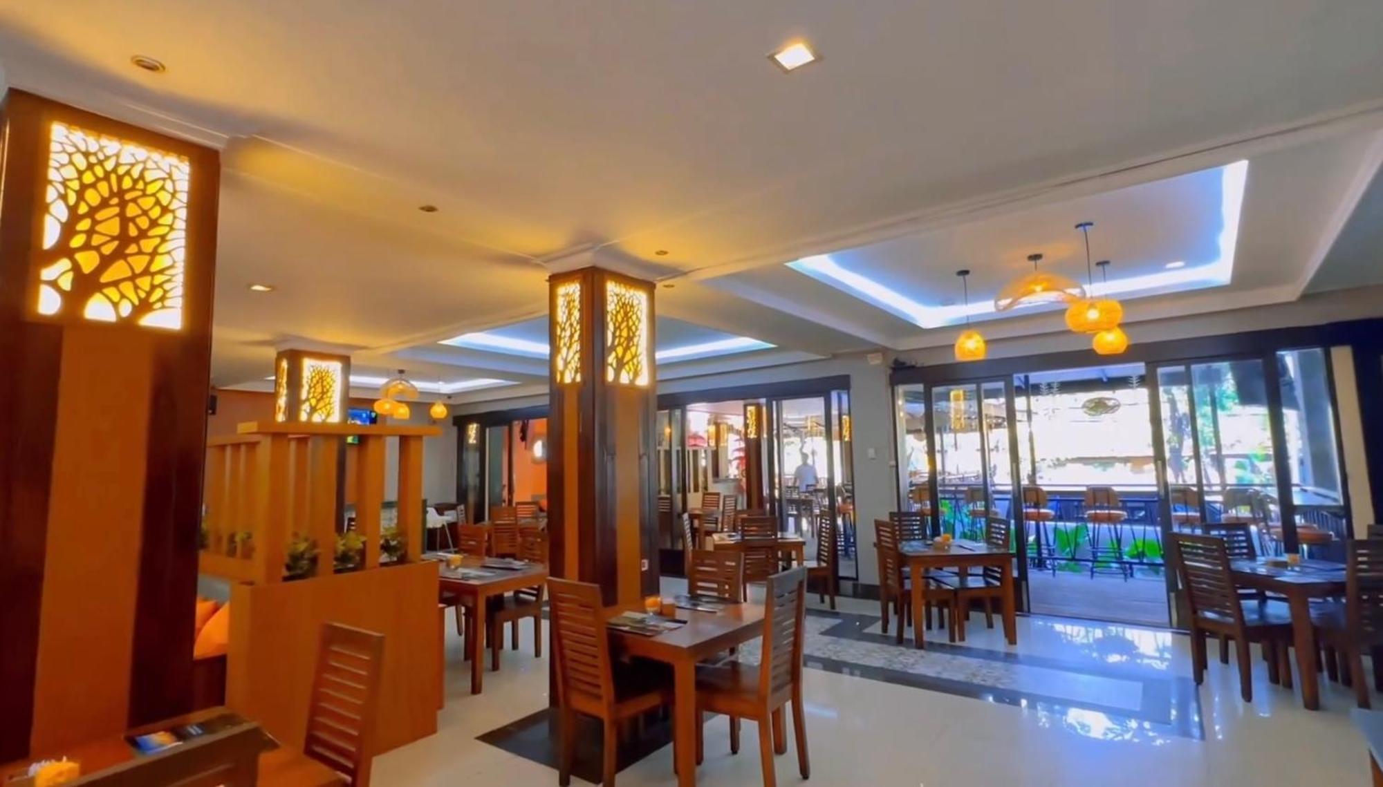 Champlung Mas Hotel Legian Екстер'єр фото