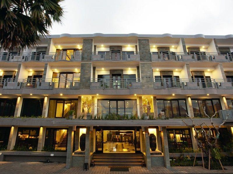 Champlung Mas Hotel Legian Екстер'єр фото