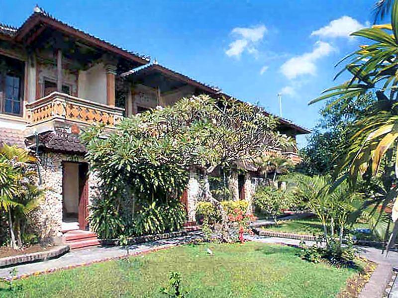 Champlung Mas Hotel Legian Екстер'єр фото
