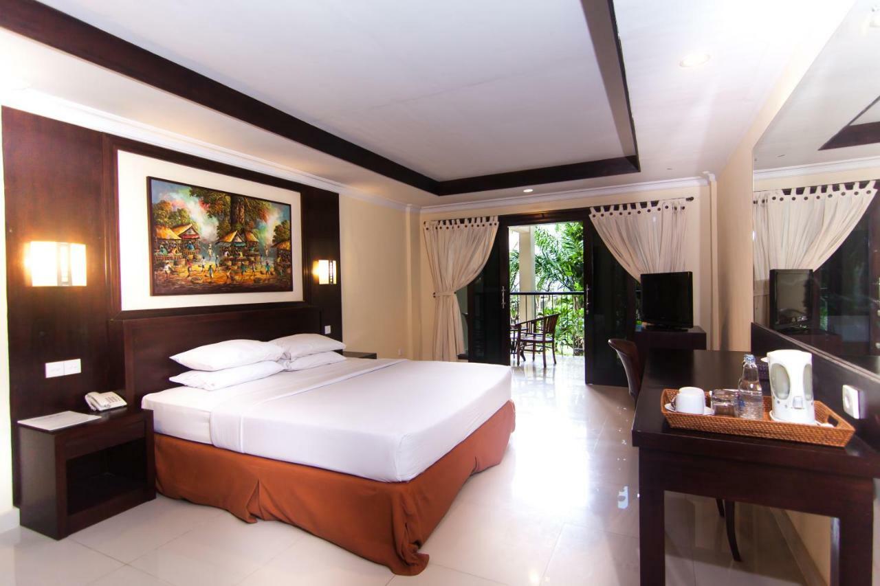 Champlung Mas Hotel Legian Екстер'єр фото