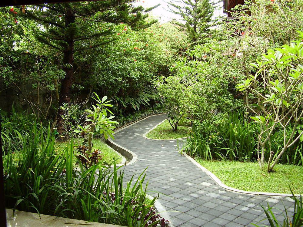 Champlung Mas Hotel Legian Екстер'єр фото
