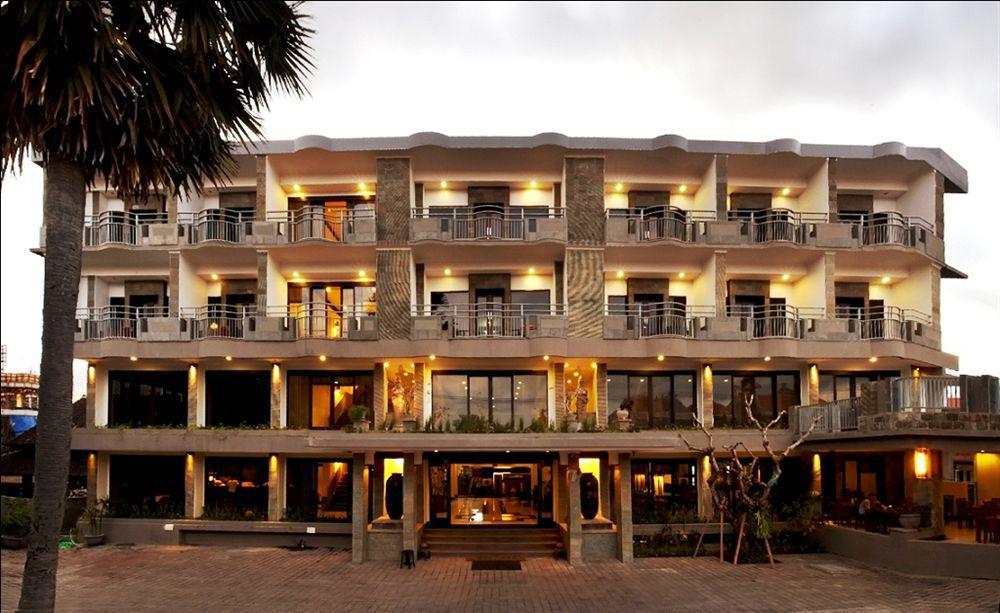 Champlung Mas Hotel Legian Екстер'єр фото
